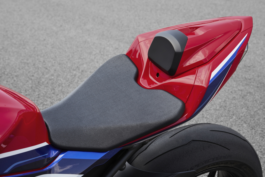 gia xe honda cbr1000rr r fireblade 4