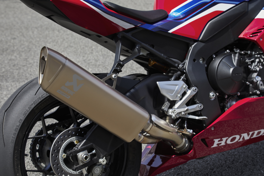 gia xe honda cbr1000rr r fireblade 5