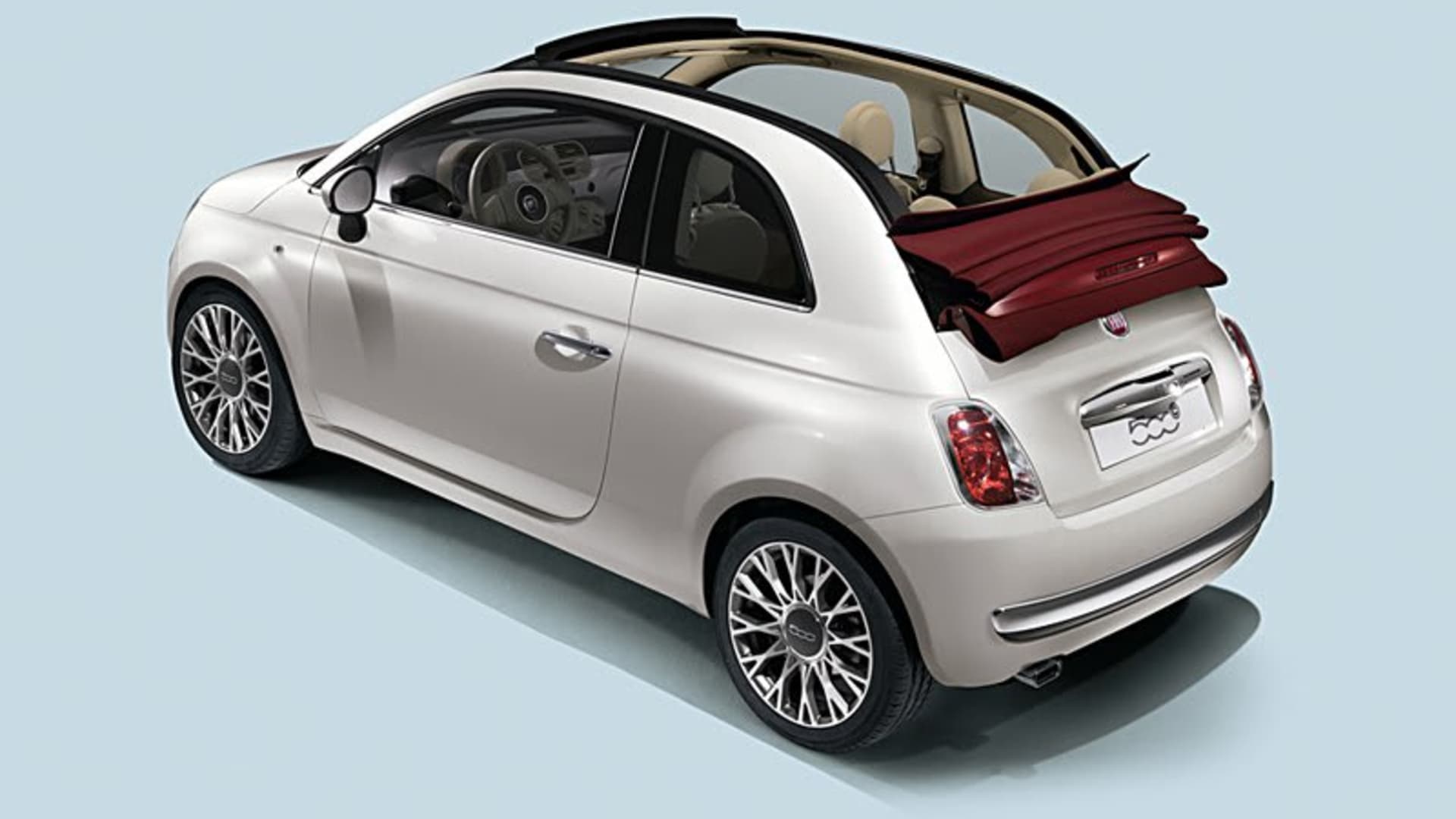 Fiat 500C - Mẫu xe mui trần nhỏ gọn, đáng yêu.