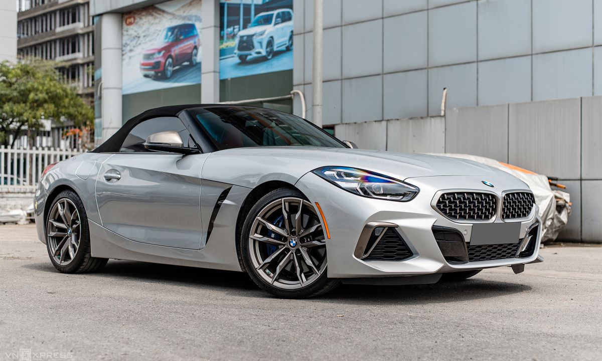 BMW Z4 sang trọng, thể thao và đẳng cấp.