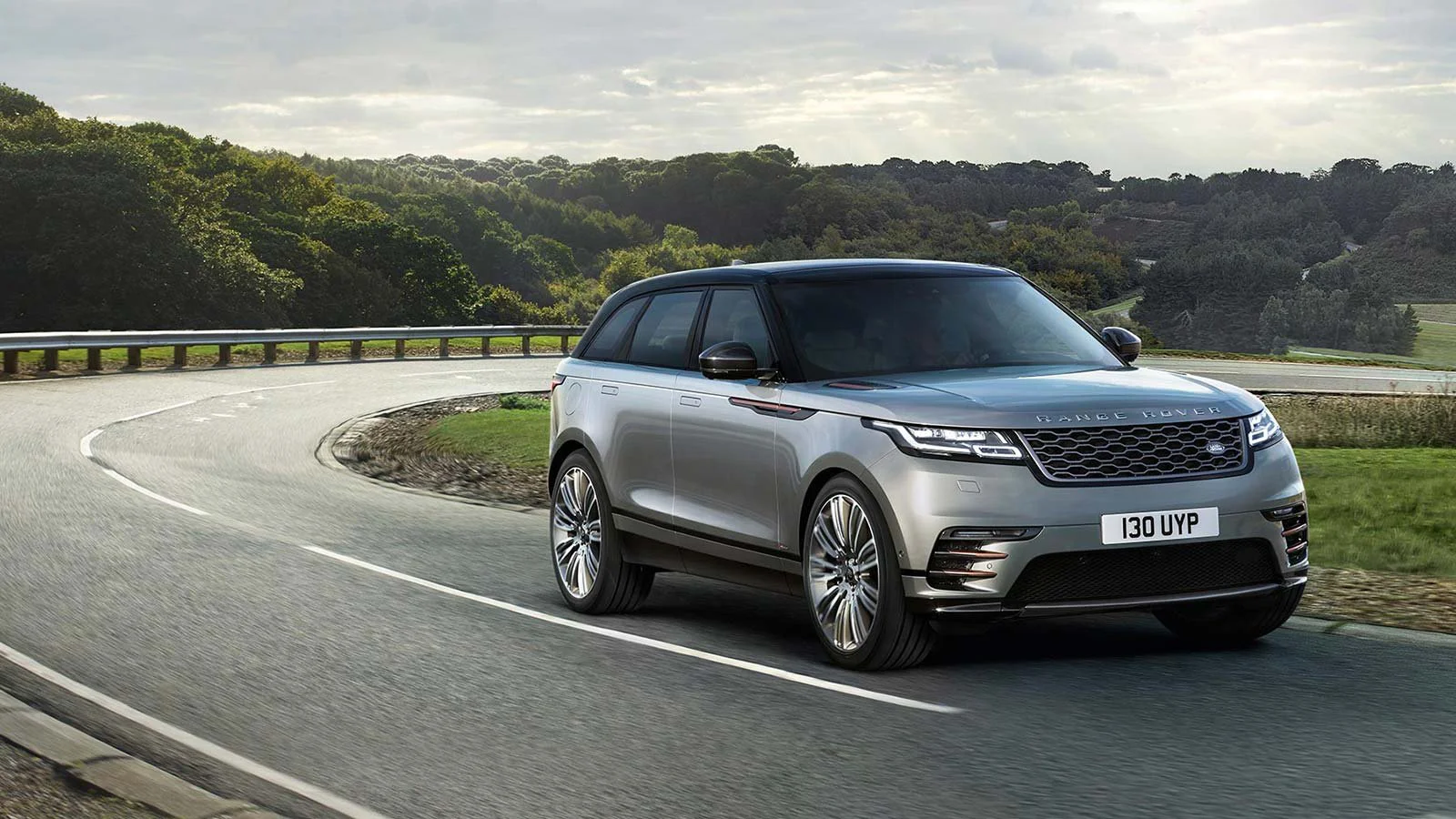 xe range rover 5 cho 1